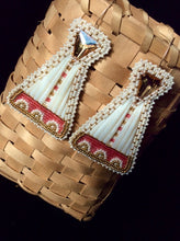 Load image into Gallery viewer, Dentalium Earrings – Beaded Tipi Dentalium Shell Earrings - Bajiishka&#39;ogaan Es-naabishebizonan