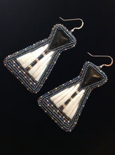 Load image into Gallery viewer, Dentalium Earrings – Black Tipi – Makadewaa-Bajiishka&#39;ogaan – Dentalium Earrings