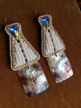 Load image into Gallery viewer, Tipi Style Dentalium Earrings w/Large Shell Drop (Bajiishka&#39;ogaan Es-naabishebizonan)