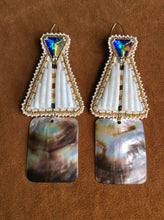 Load image into Gallery viewer, Tipi Style Dentalium Earrings w/Large Shell Drop (Bajiishka&#39;ogaan Es-naabishebizonan)